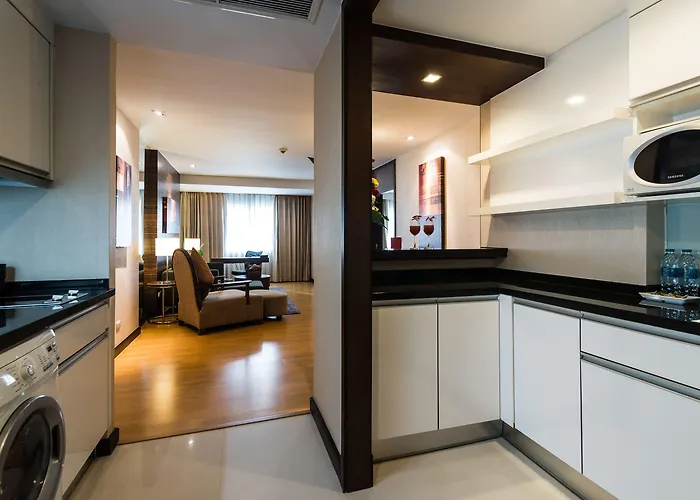 Hotel Novotel Living Sukhumvit Legacy 4*